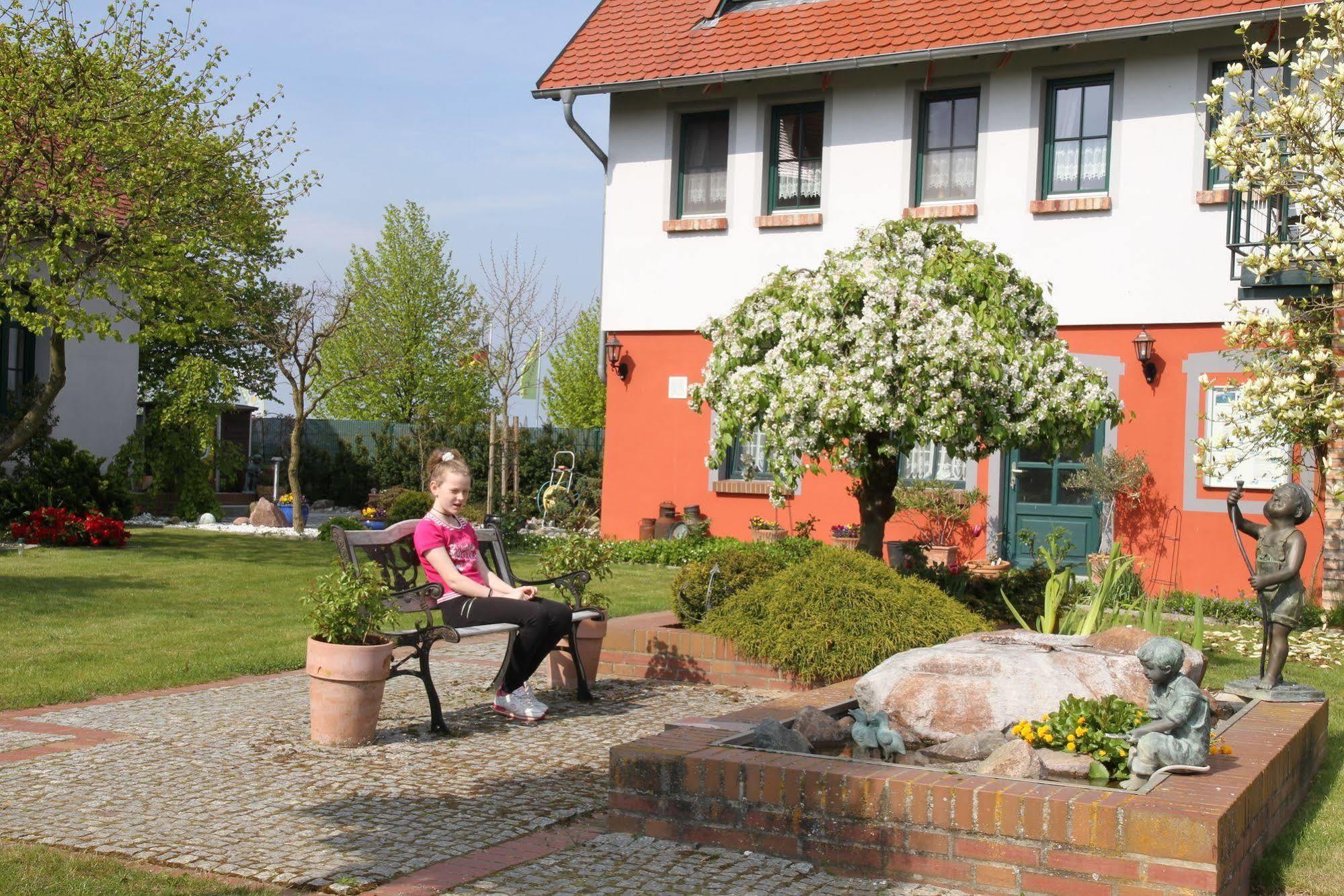 Apartamento Ferienwohnanlage Alte Molkerei Rankwitz Exterior foto